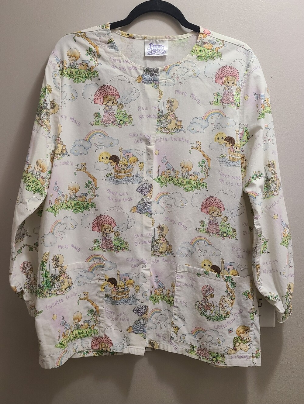 💕Precious Moments Vintage Scrub Top Jacket ~ Nursery Rhymes Print
